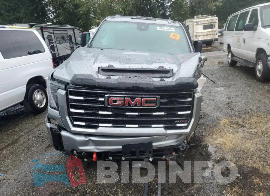 1GT4UPEY3SF264603 Photo# 5