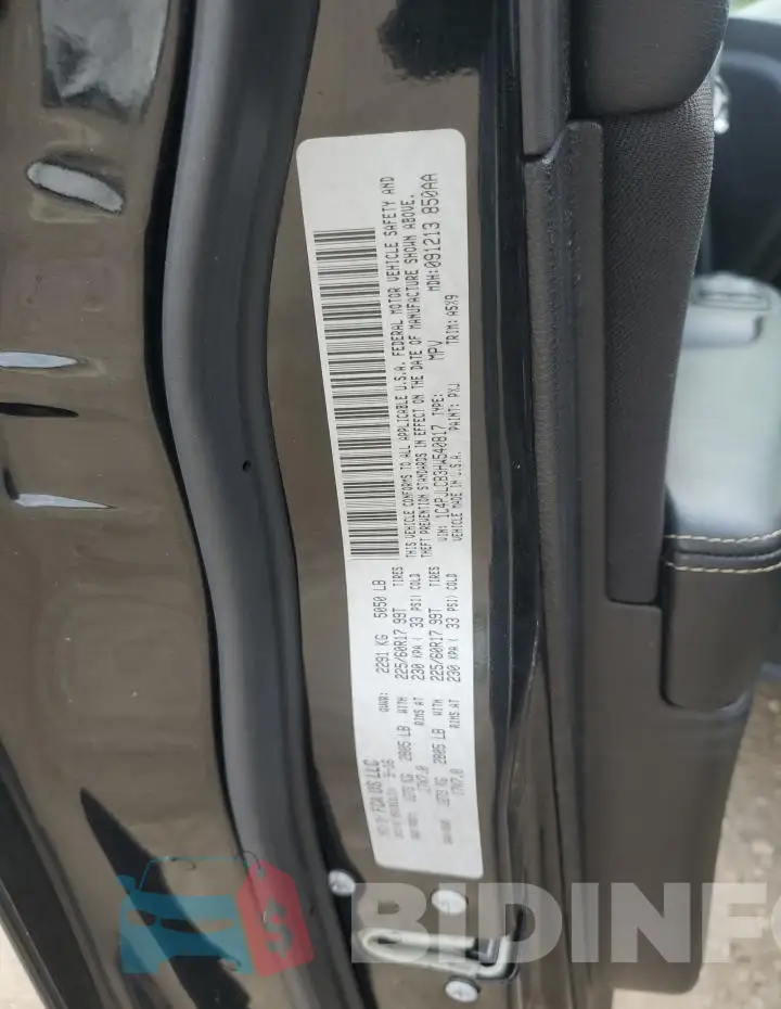 1C4PJLCB3HW540817 Photo# 13