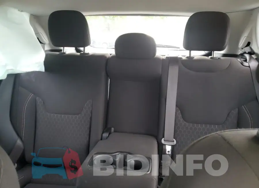 3C4NJDAB5LT132303 Photo# 10