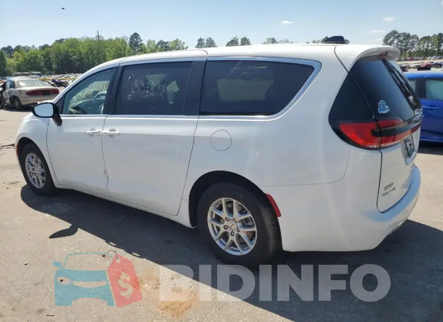 2C4RC1BG4SR571868 Photo# 2