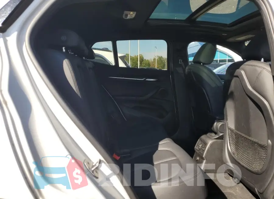 WBXYJ5C3XJEF77213 Photo# 11