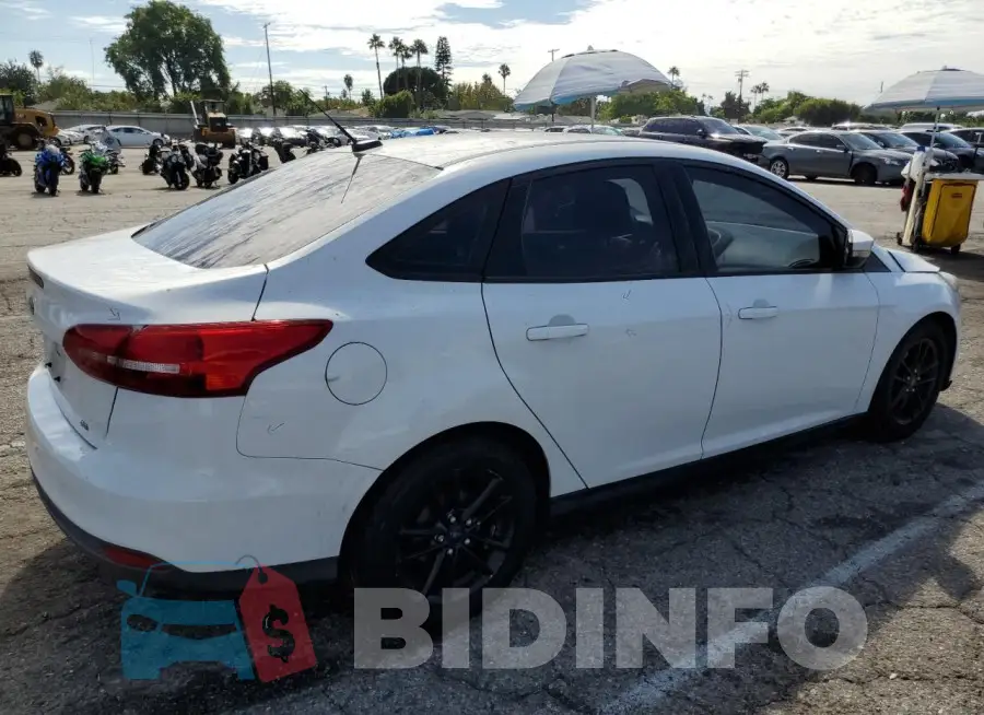 1FADP3F24GL254042 Photo# 3