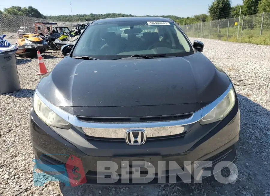 19XFC2F76GE035872 Photo# 5