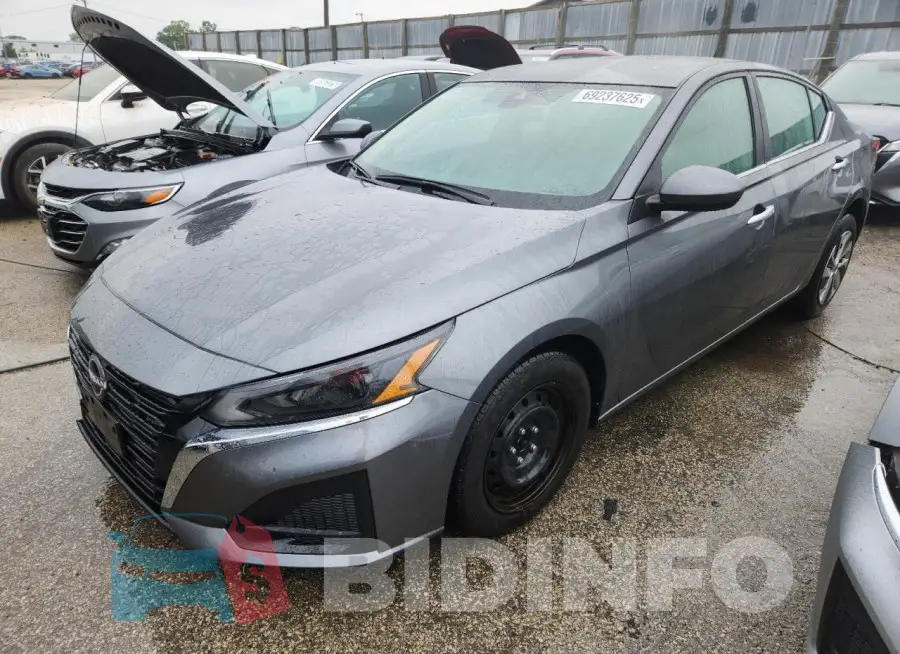 1N4BL4BV2PN357313 Photo# 1