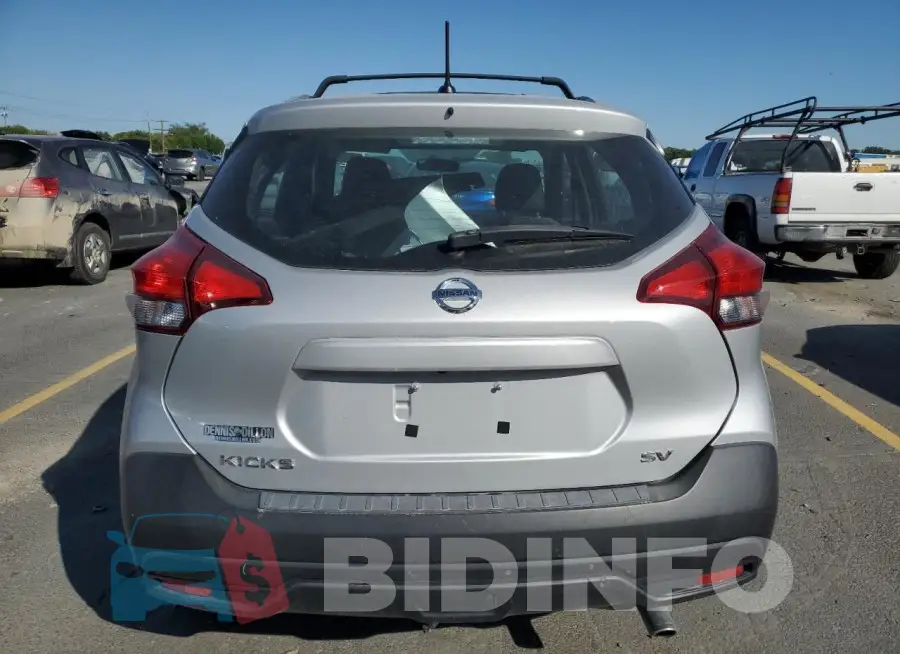 3N1CP5CU4KL549682 Photo# 6