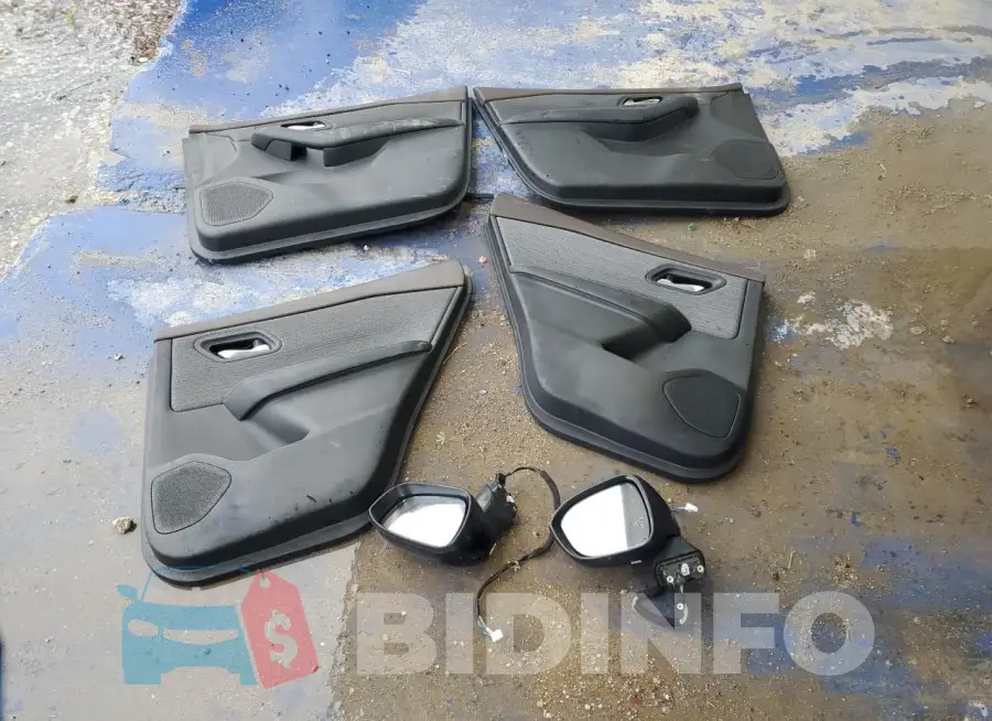 JN8BT3BA6PW437200 Photo# 13