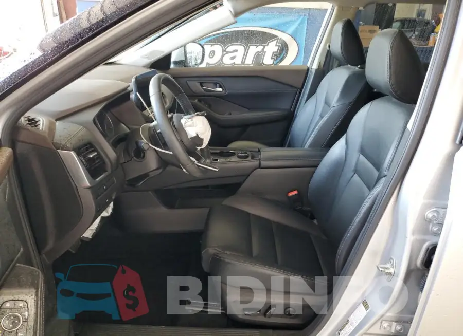 JN8BT3CBXPW463287 Photo# 7