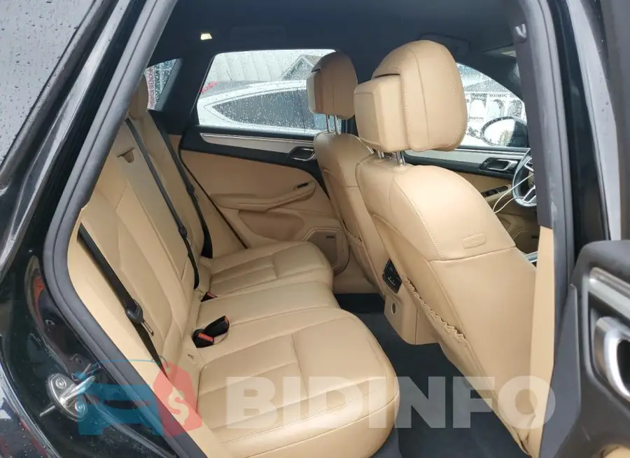 WP1AB2A55JLB39382 Photo# 11