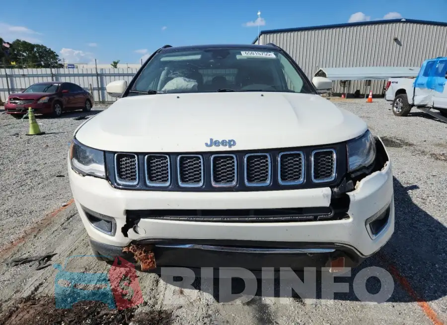 3C4NJDCB8JT463564 Photo# 5