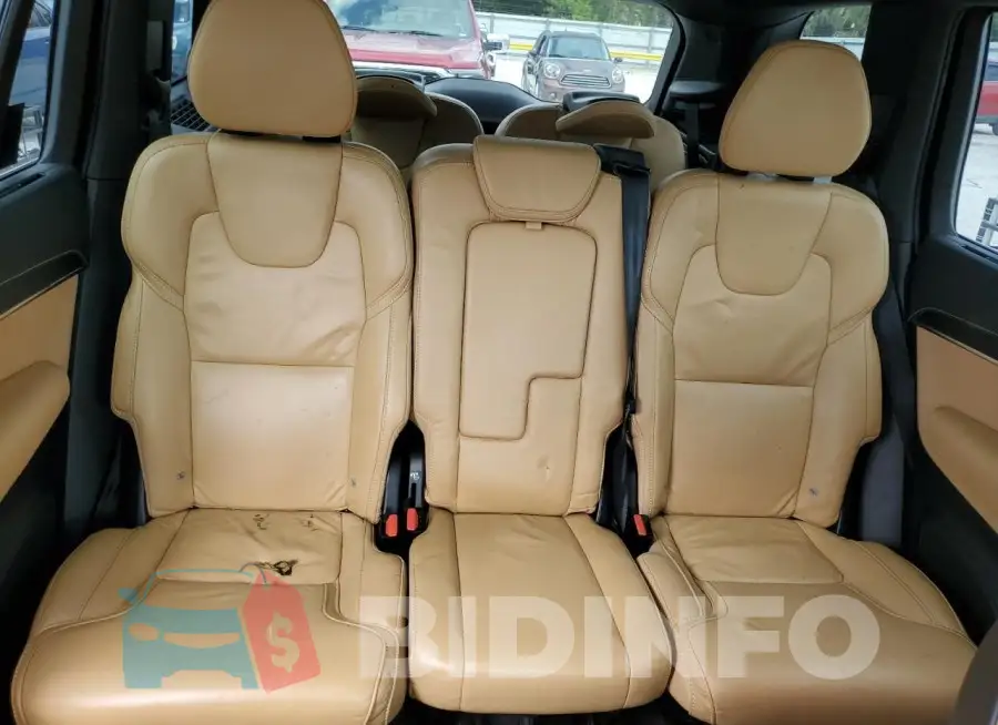 YV4A22PL2M1727681 Photo# 10