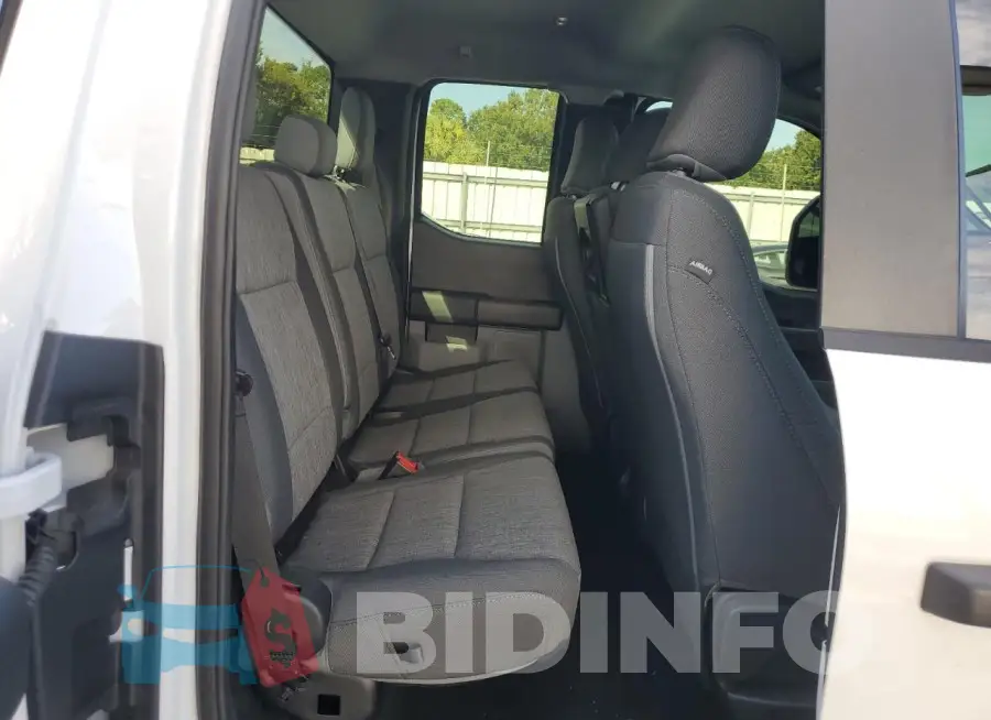 1FT8X2BA2PED39162 Photo# 10