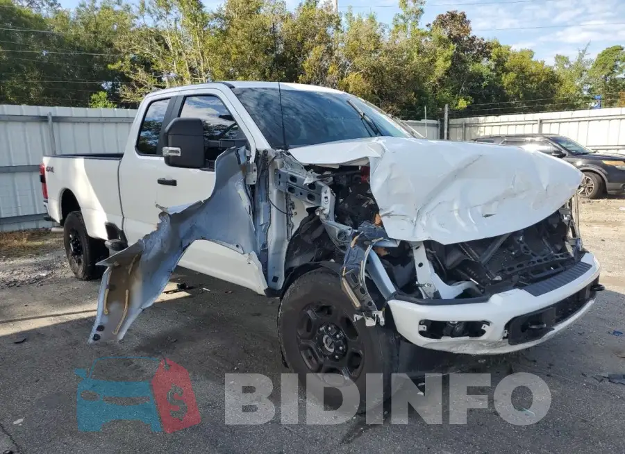 1FT8X2BA2PED39162 Photo# 4