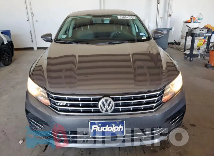 1VWDT7A38HC001320 Photo# 5