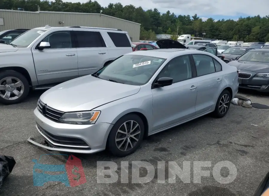 3VWB67AJ5GM264018 Photo# 1
