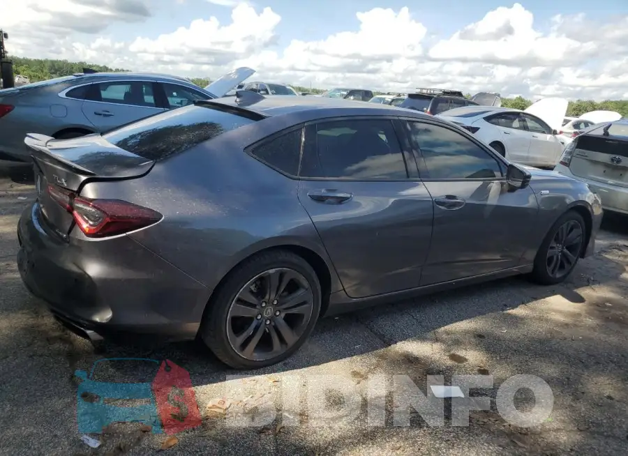 19UUB6F52MA004294 Photo# 3