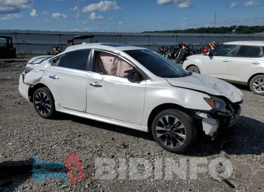 3N1CB7APXHY239233 Photo# 4