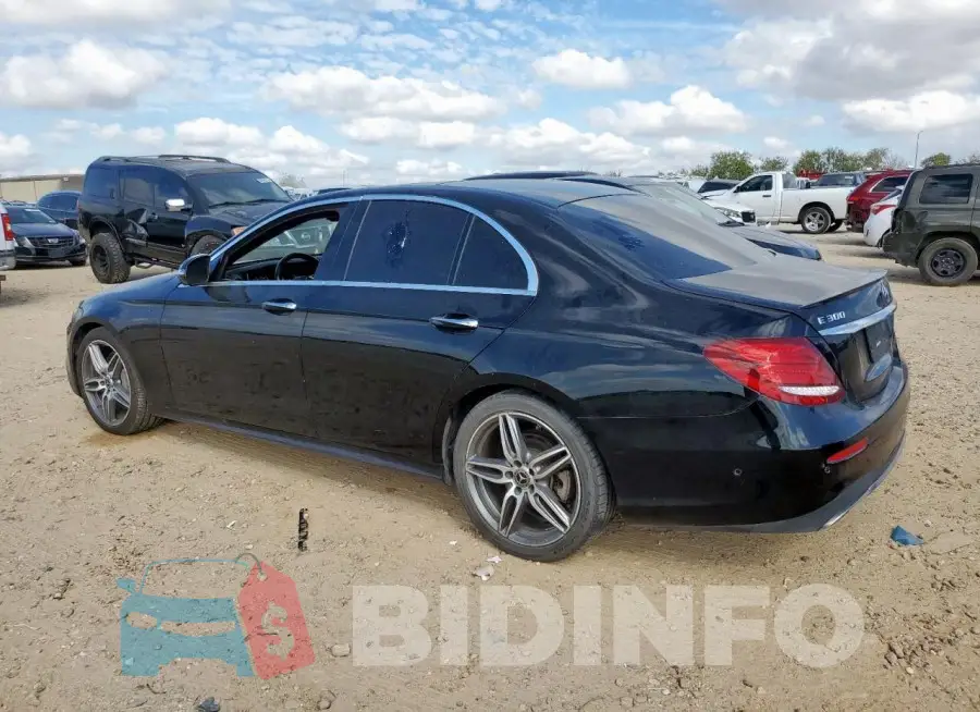 WDDZF4JB2KA681570 Photo# 2