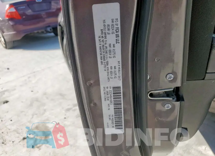 2C3CDXHG8JH162813 Photo# 12