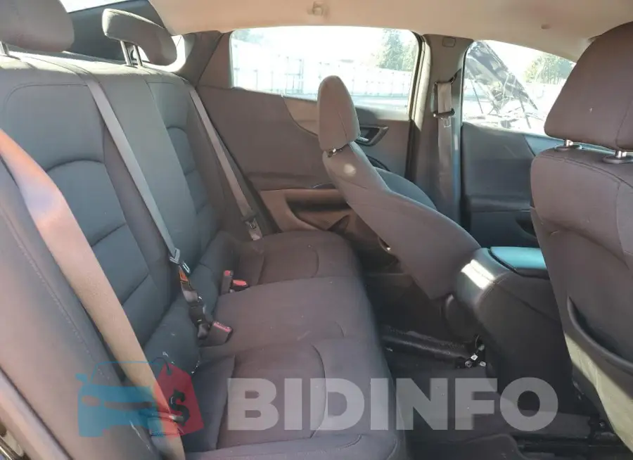 1G1ZB5ST5LF067435 Photo# 10