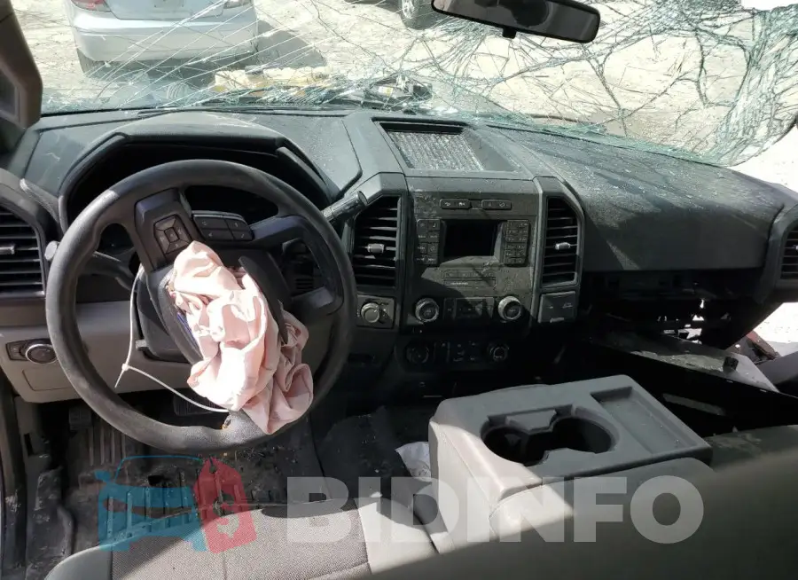 1FTFX1EF2HKD41702 Photo# 8