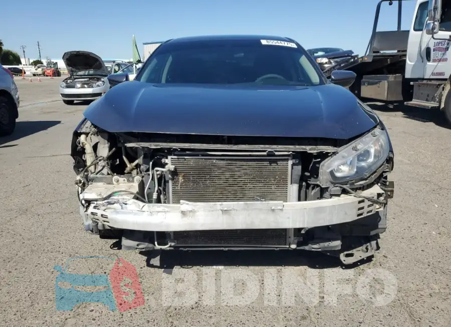 19XFC2F53GE003976 Photo# 5