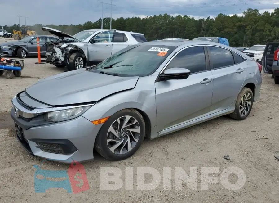 19XFC2F73HE038097 Photo# 1
