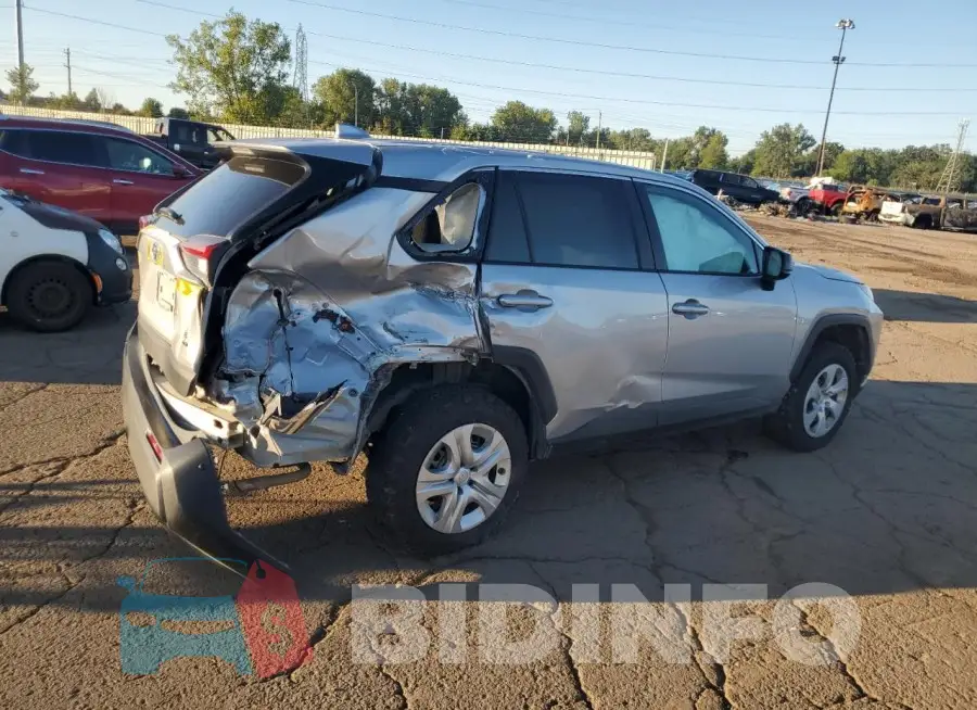 2T3F1RFV8RW422024 Photo# 3