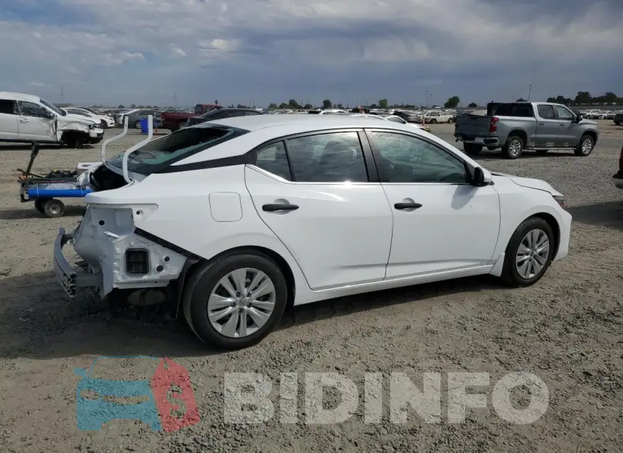 3N1AB8BV4RY240180 Photo# 3