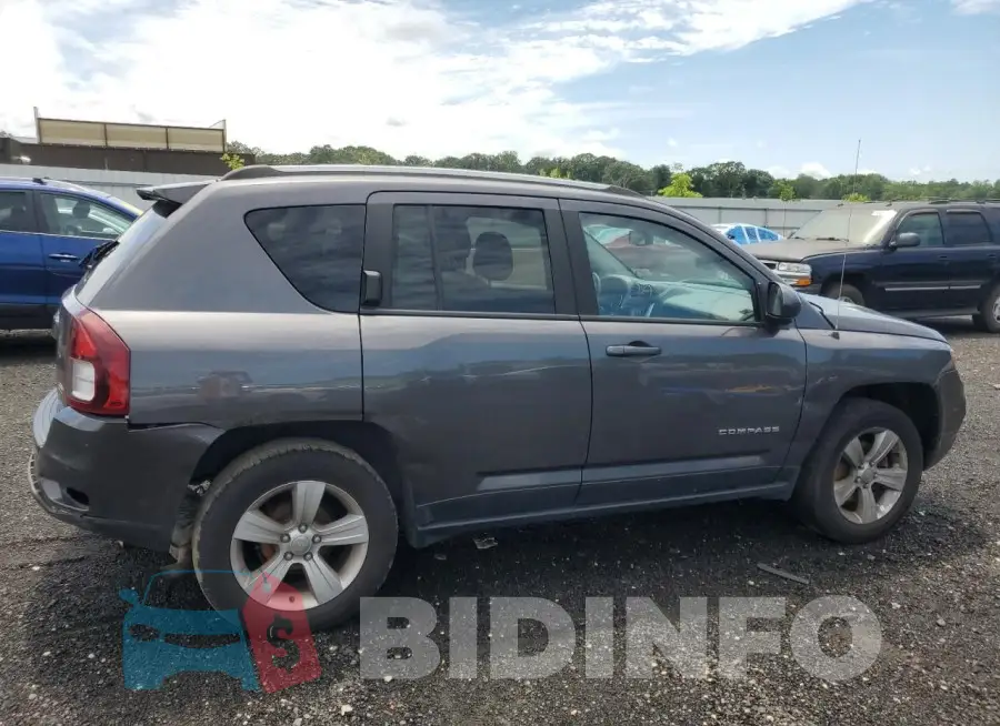 1C4NJDEB2HD210222 Photo# 3