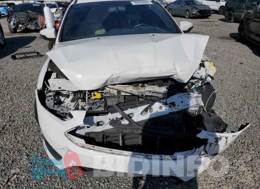 1FADP3F28GL272317 Photo# 5