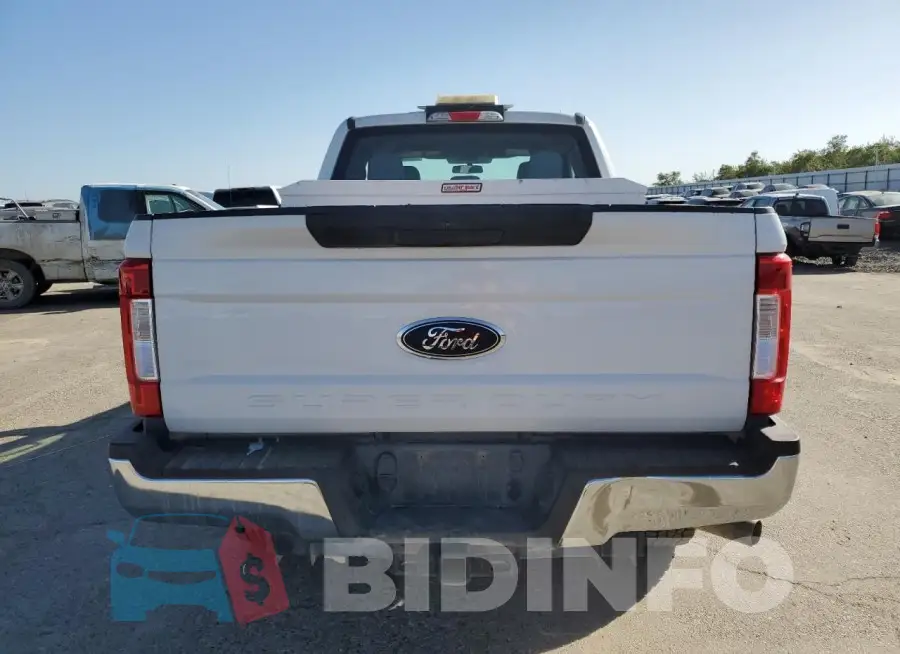 1FT7X2B63JEB11766 Photo# 6