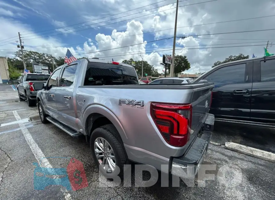 1FTFW5L55RFA55955 Photo# 3