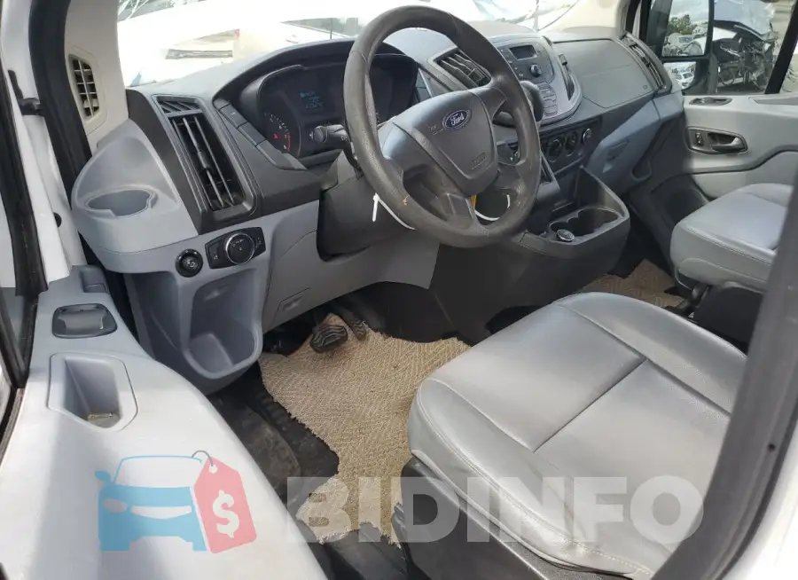 1FTYR2ZM3HKB13113 Photo# 8