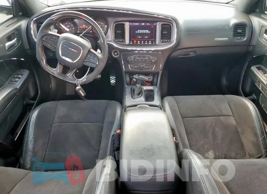 2C3CDXCT3LH176349 Photo# 8