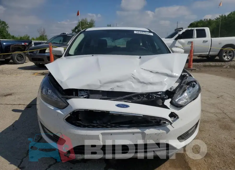 1FADP3M27JL215374 Photo# 5