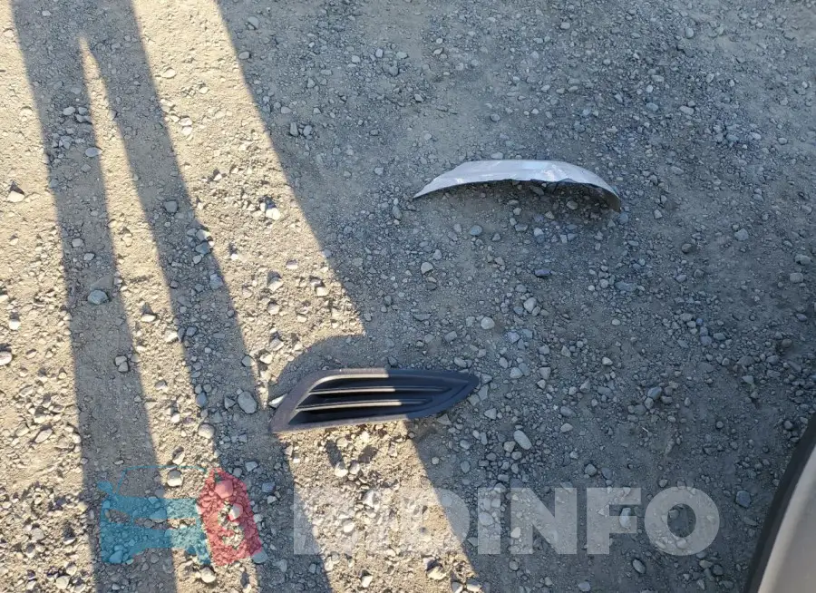 3FADP4EJXJM106692 Photo# 13