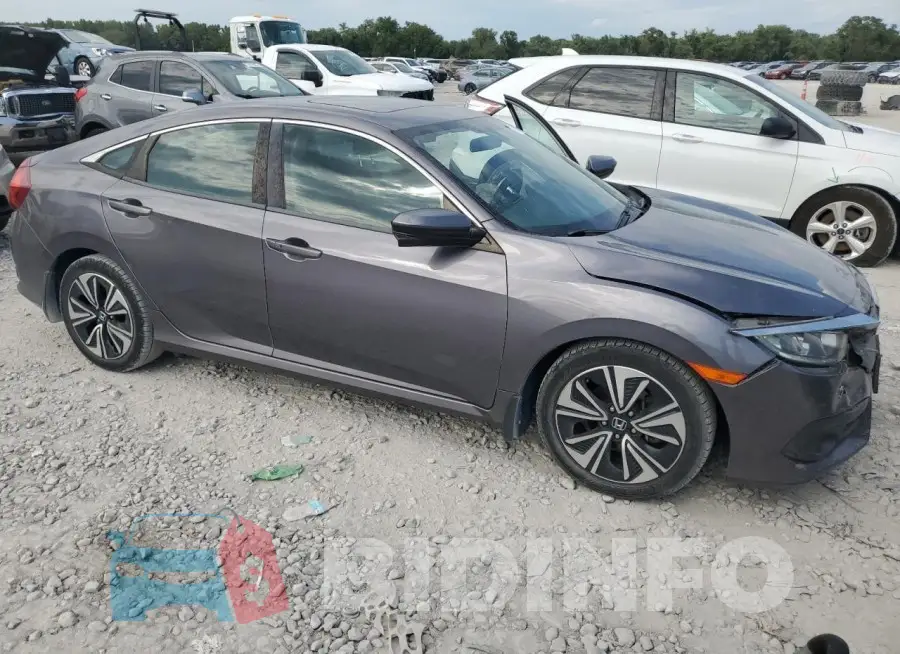 19XFC1F30HE028599 Photo# 4