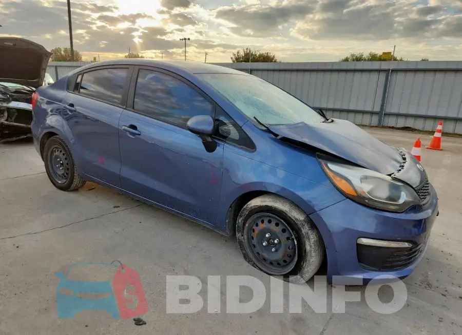 KNADM4A32G6642746 Photo# 4