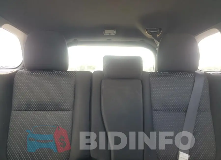 JA4AD3A38JZ034231 Photo# 10
