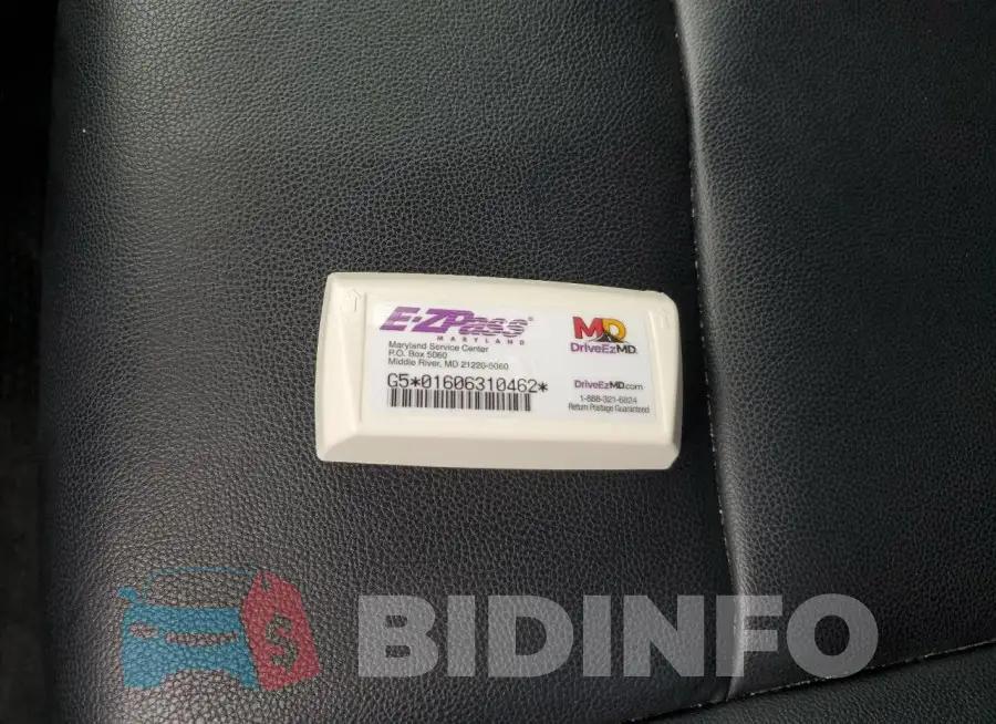 2T1BURHE9HC831788 Photo# 12