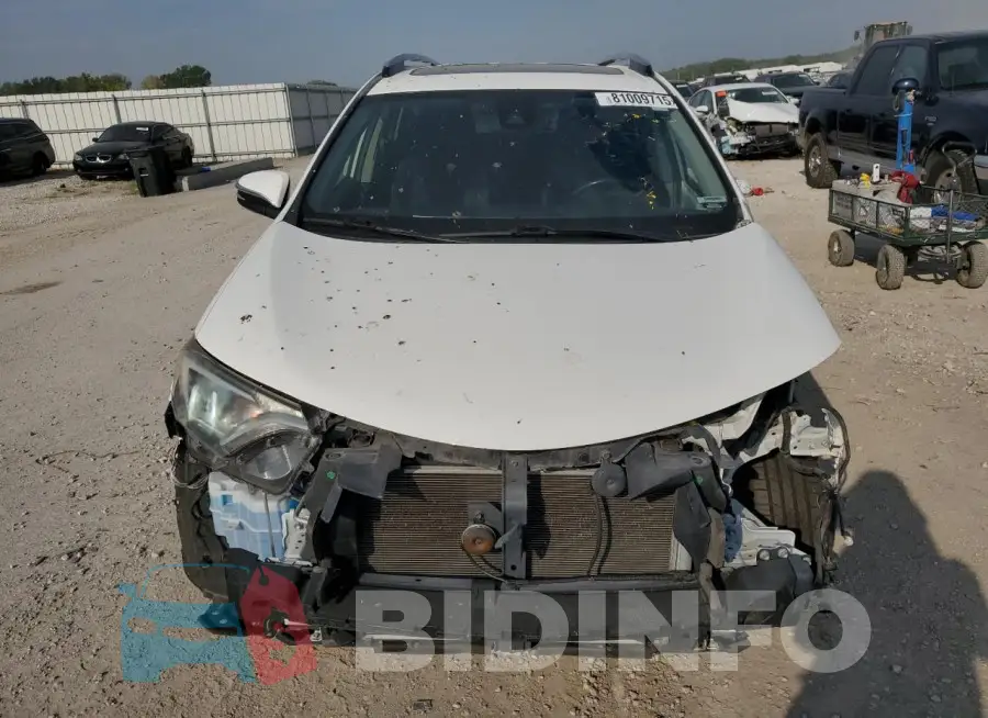 JTMRFREV0HJ135936 Photo# 5