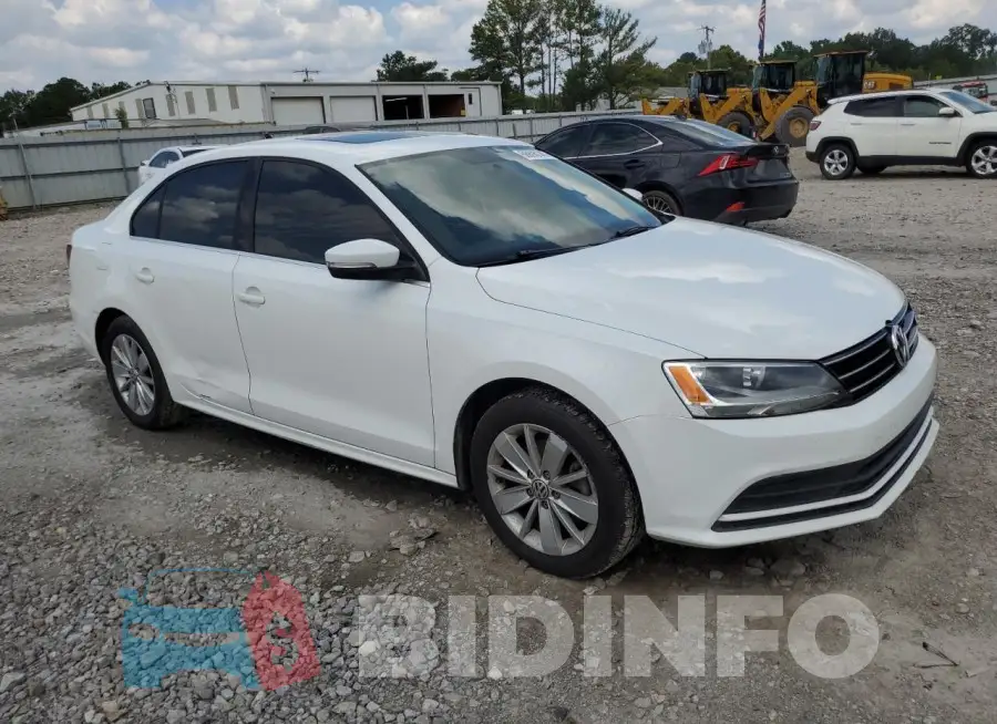 3VWD67AJ0GM328670 Photo# 4