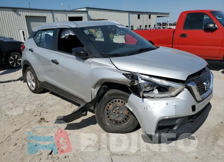 3N1CP5CU6KL471065 Photo# 4