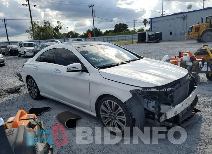 WDDSJ4EB2JN653950 Photo# 4