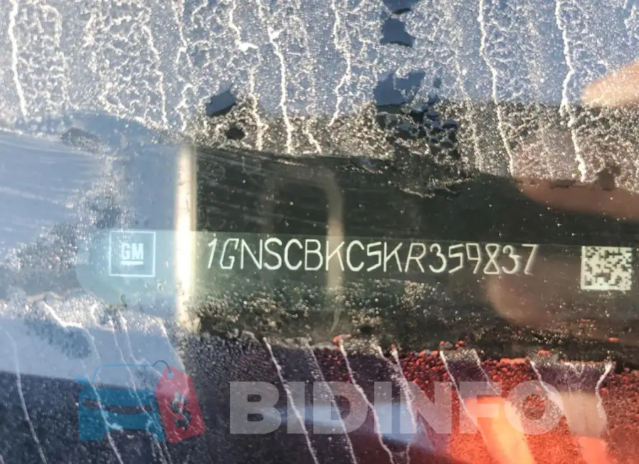 1GNSCBKC5KR359837 Photo# 13