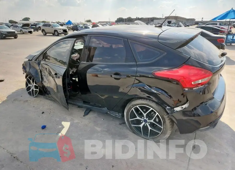 1FADP3M28JL225573 Photo# 2