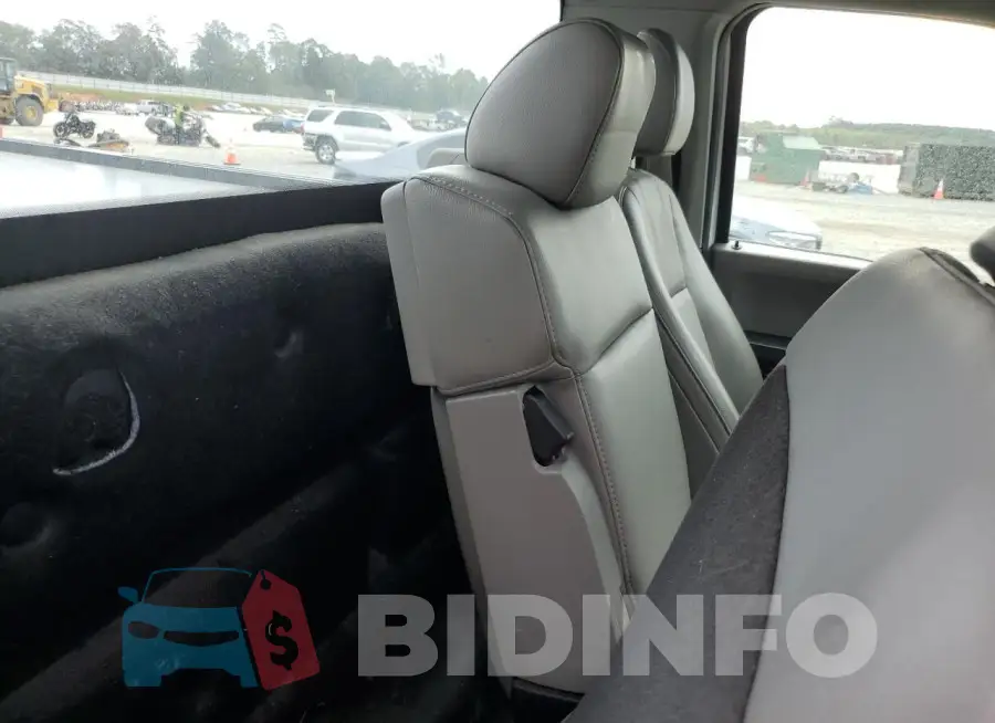1FTMF1CPXGKD49180 Photo# 10