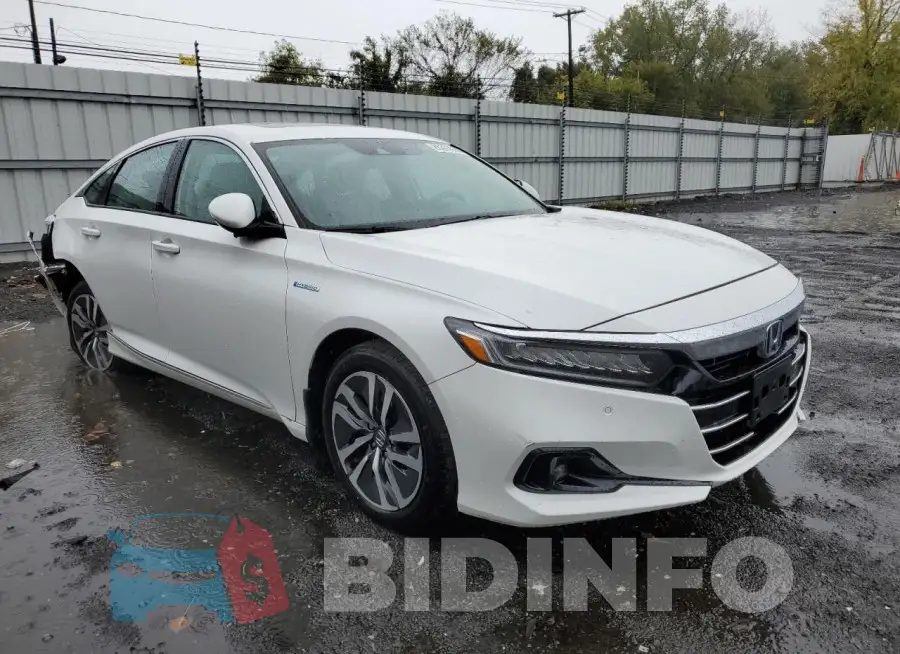 1HGCV3F52MA015765 Photo# 4