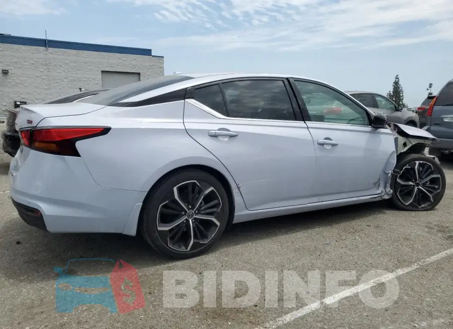 1N4BL4CV2PN415063 Photo# 3