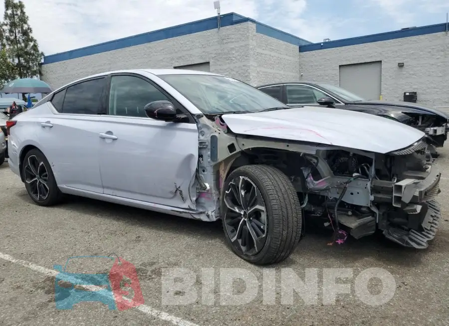 1N4BL4CV2PN415063 Photo# 4